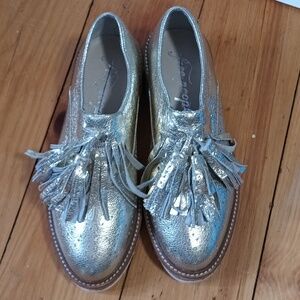 NWOT Free People gold shoes